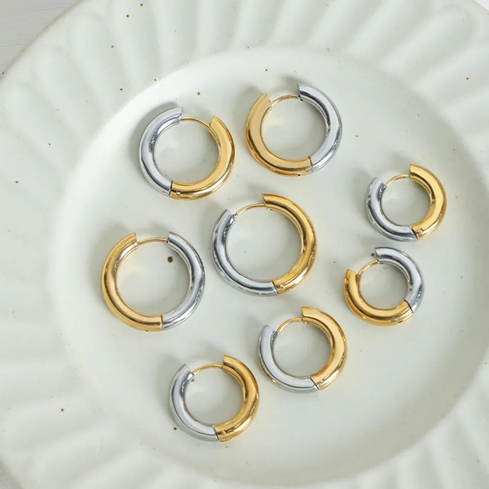 Sleek Gold-Tone Hoop Earrings, A Timeless Accessory for Everyday Sophistication